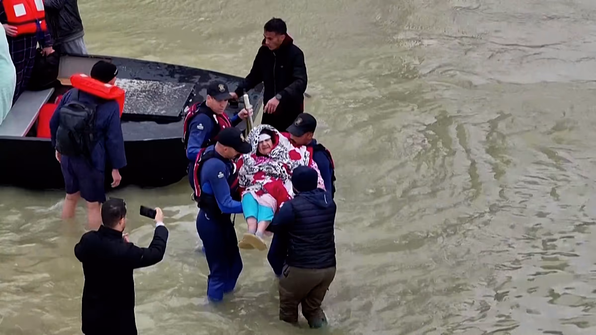 Video. Severe floods in northern Morocco displace over 50,000 people