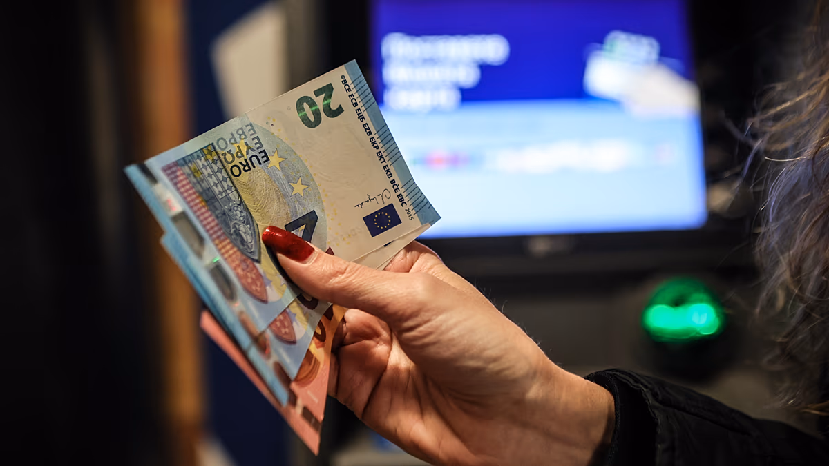 Real household incomes per person in Europe: Where did they rise most since the pandemic?