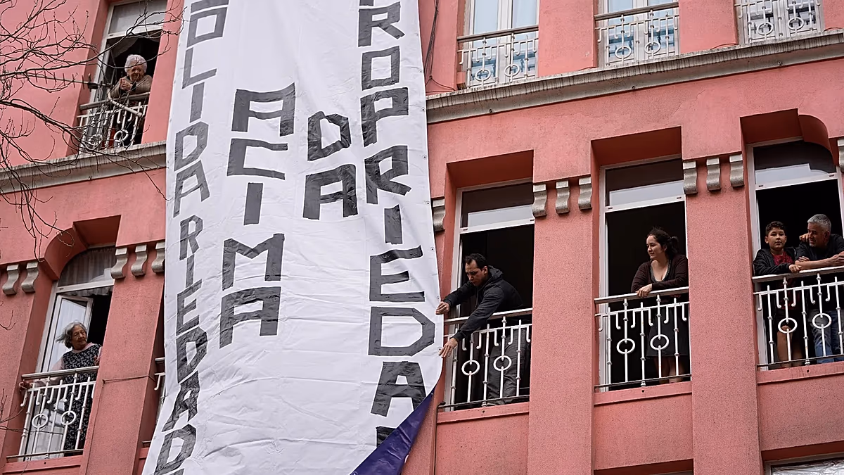 EIB to frontload €3bn to mitigate impact of EU’s carbon tax on road transport and buildings