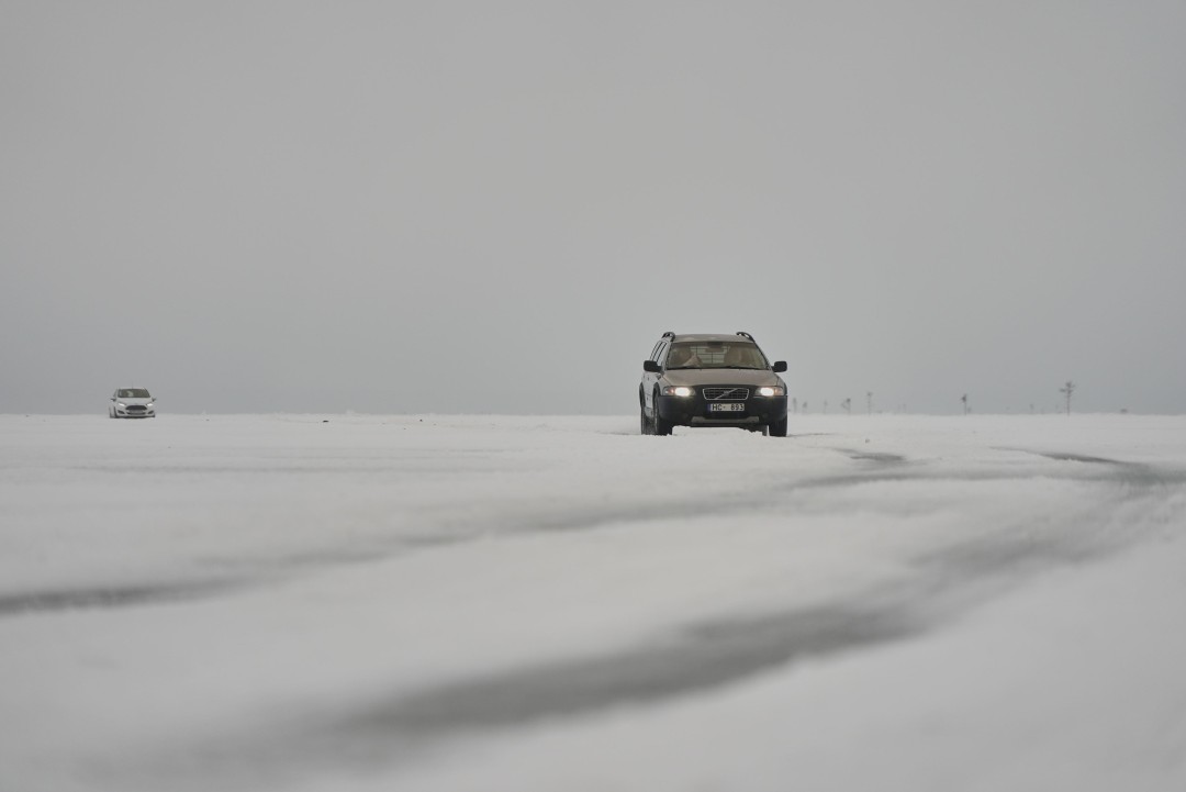 In Frigid Estonia, an ‘Ice Road’ Opens Over the Sea