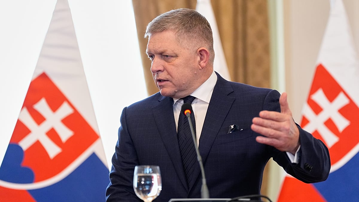 Slovakia’s Fico threatens to cut off electricity supply to Ukraine unless Russian oil flows resume