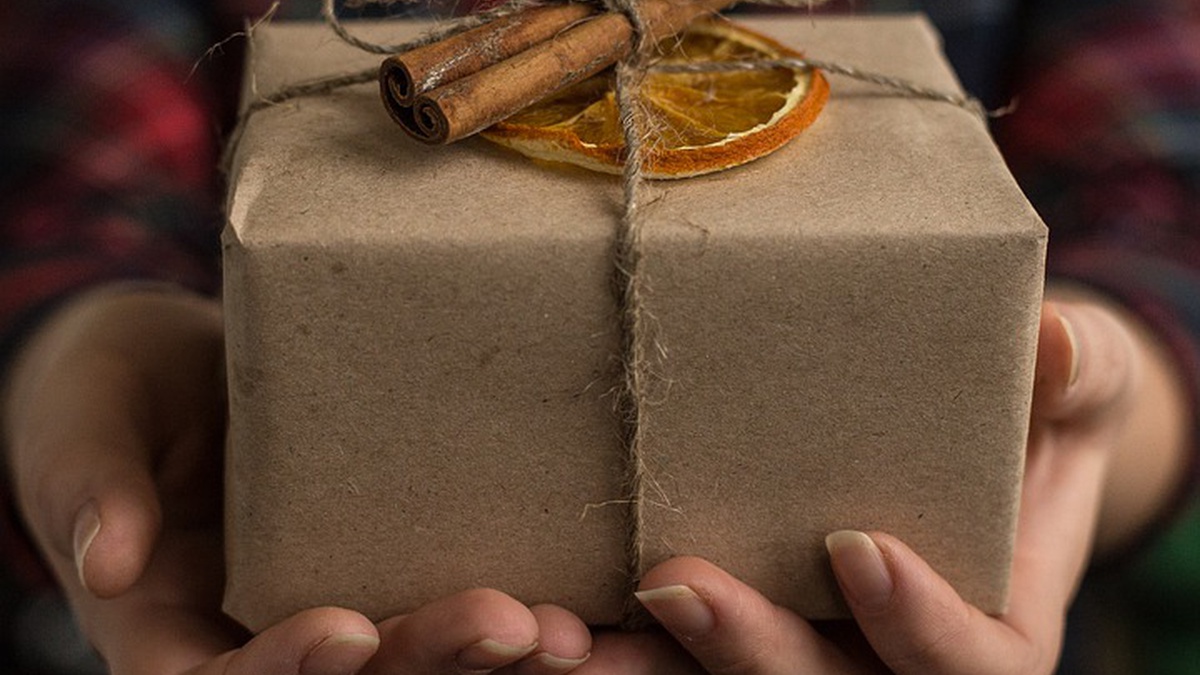 Every third Ukrainian receives parcels from abroad, 82% do not support VAT on shipments – Rating Group survey