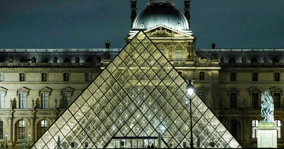 Louvre director resigns four months after shocking jewelry heist at the museum