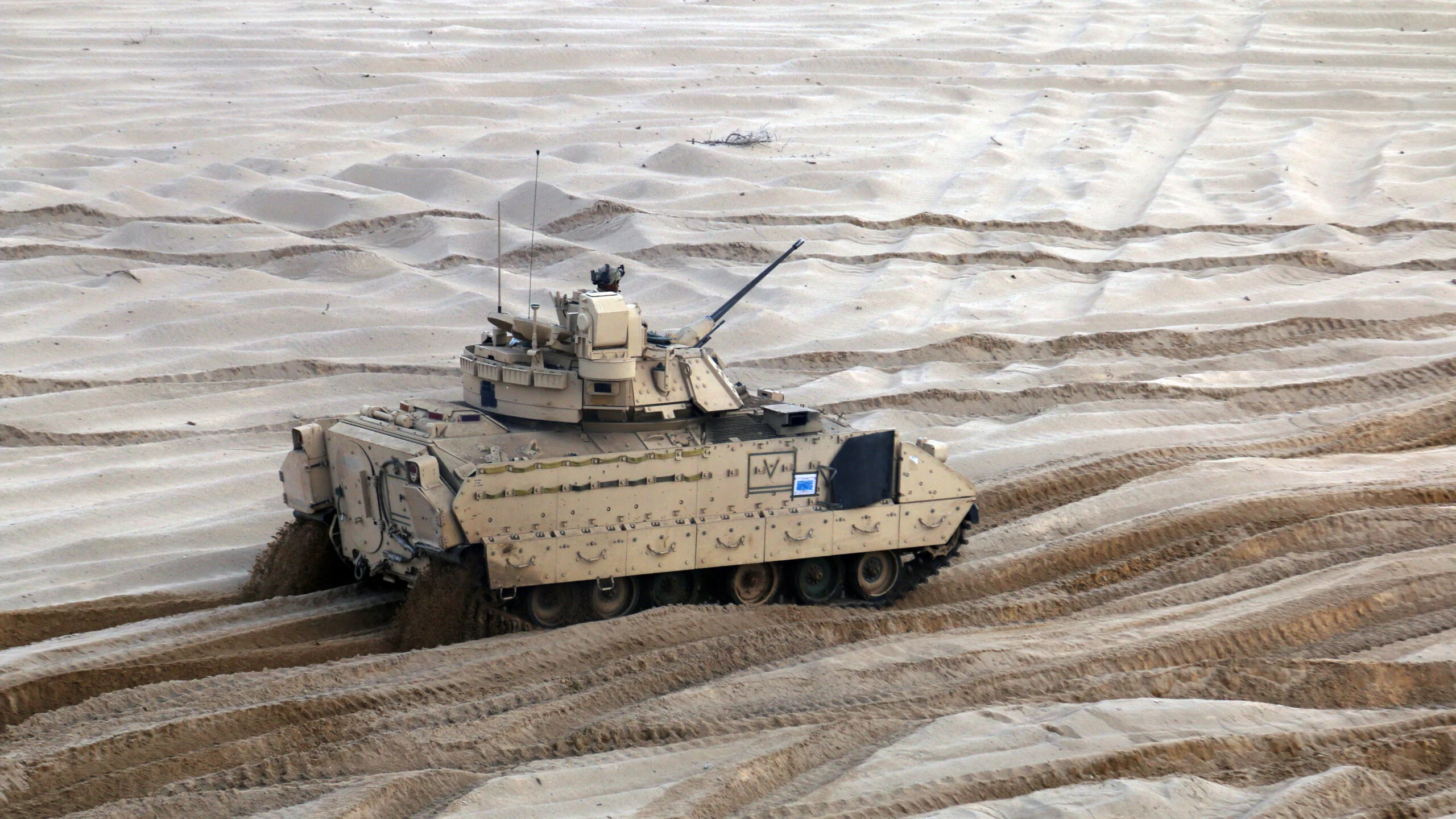 Is the Army about to shake up its Bradley replacement, XM30? Sources see major signs.