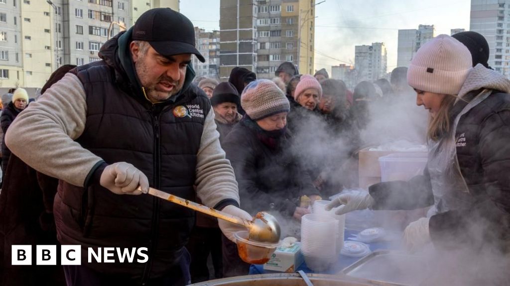Thousands without power in freezing Ukraine as renewed Russian strikes continue