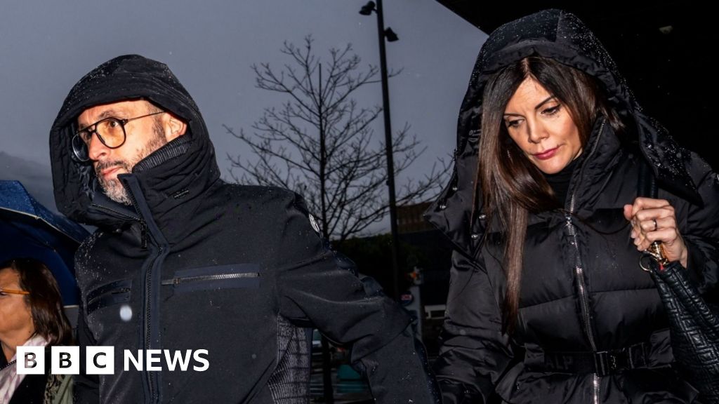 Swiss bar owners confronted by fire victim families