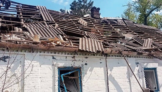 Ten wounded, damaged reported in Russian attacks on Kherson region over past day