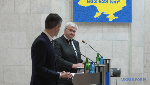 Sybiha meets newly appointed Ministers of Foreign Affairs and Defense of Netherlands in Kyiv