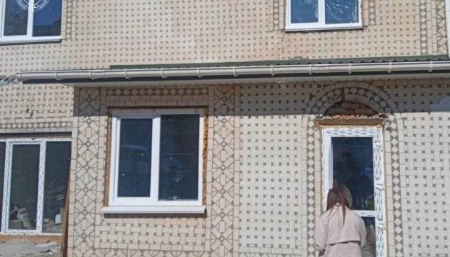 Embezzlement of UAH 2.6 million uncovered in Khmelnytskyi region housing purchase for displaced family