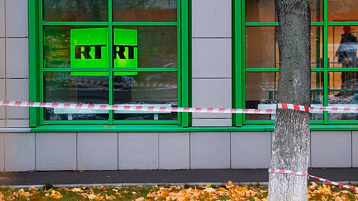 France orders ISPs to block Russian media sites in propaganda crackdown