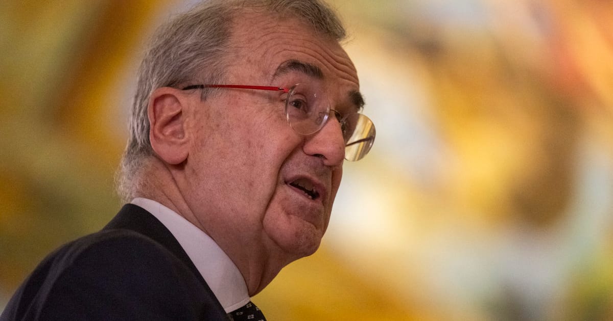 Bank of France chief’s surprise exit stokes suspicion among Macron’s opponents – POLITICO