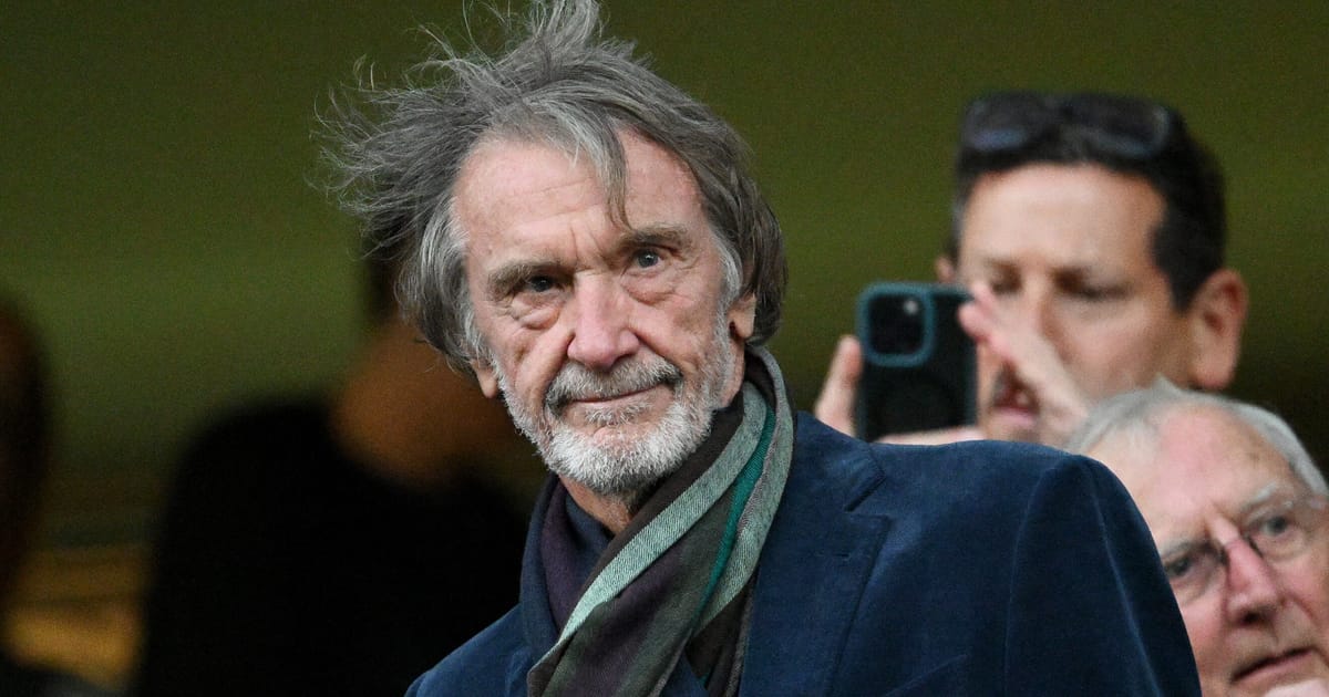 Manchester United owner praises Farage during anti-migration diatribe – POLITICO