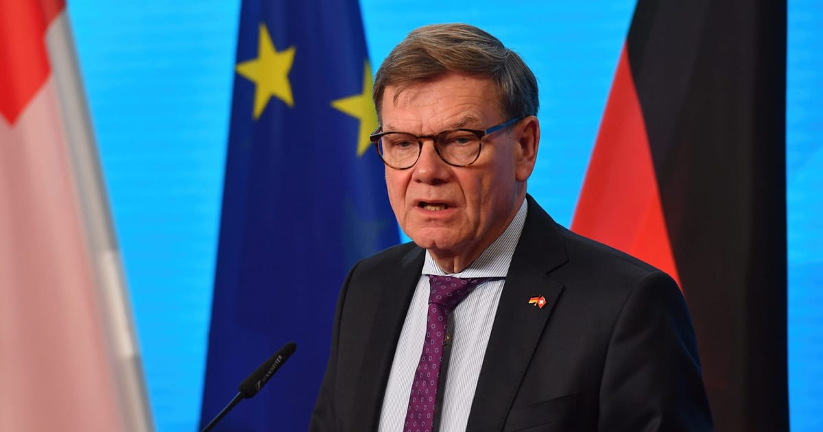 Berlin urges Paris to boost defense spending by cutting other costs – POLITICO