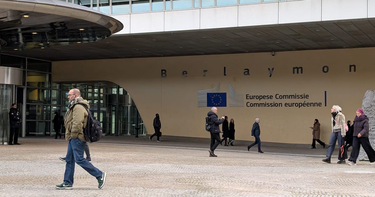 Brussels should scrap plans to hire 2,500 EU civil servants, 9 countries say – POLITICO