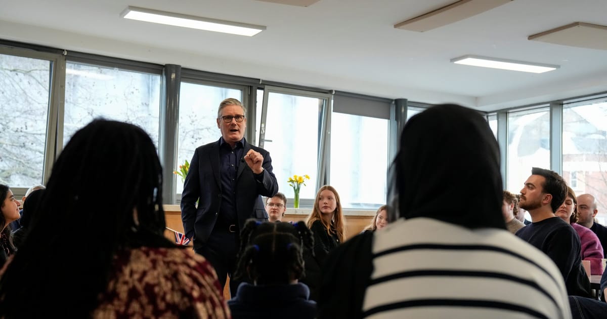 Keir Starmer says UK must ‘tackle’ social media infinite scrolling – POLITICO