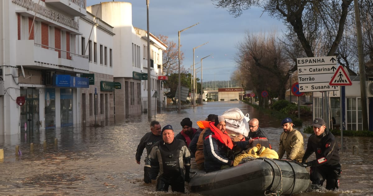 Portuguese leaders defy floods and far right to hold Sunday presidential runoff