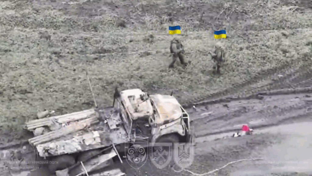Pressing their southeastern counteroffensive, Ukrainian troops take out a truckload of Russians