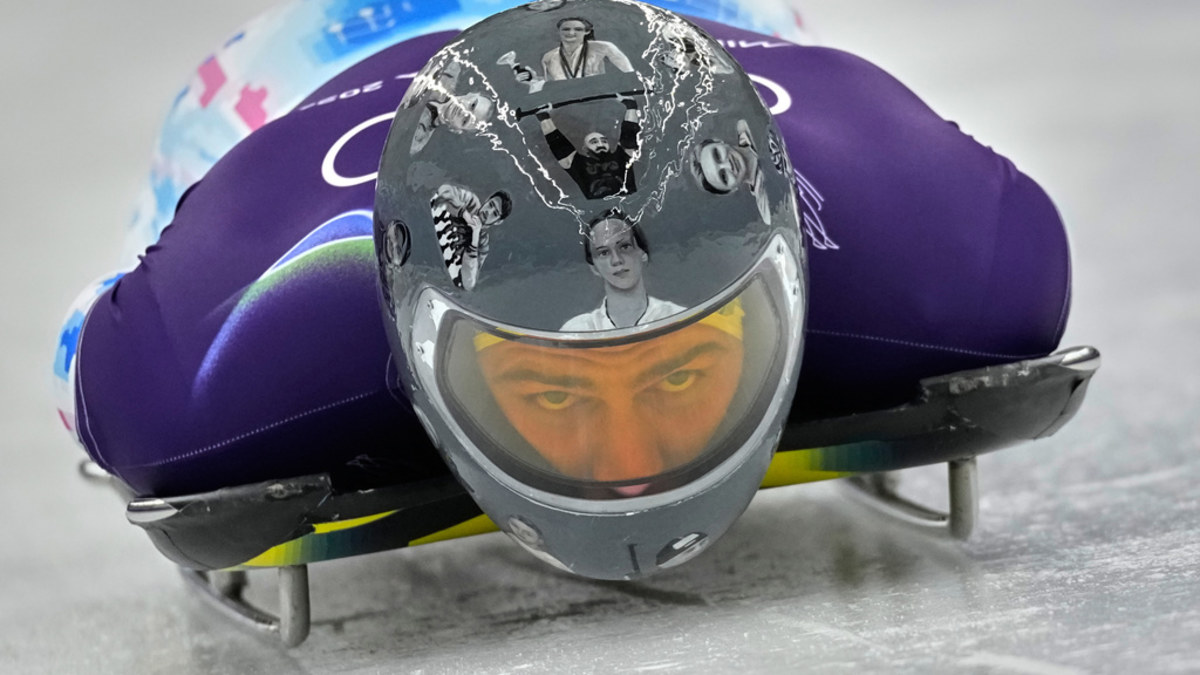 Ukrainian flag bearer to defy IOC with helmet tribute