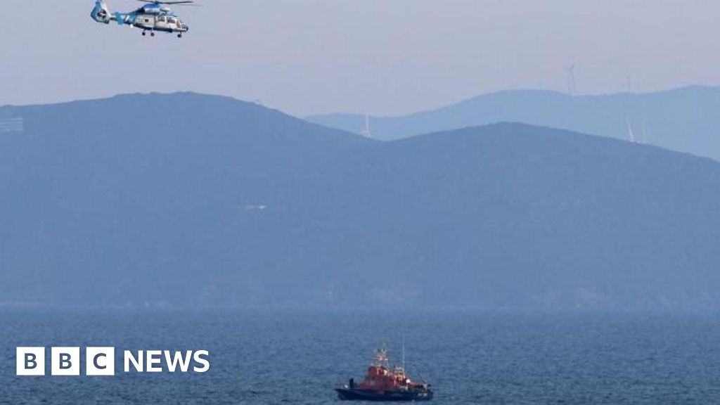 Migrant deaths off Greek coast raise questions over quick official accounts