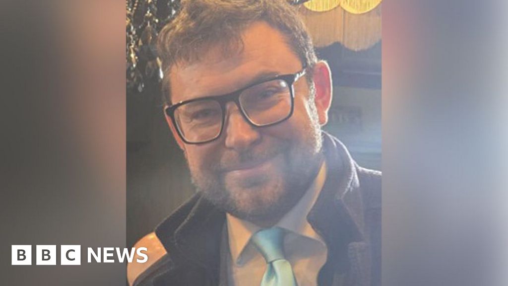 Reform by-election campaign boss suspended over tweets – BBC