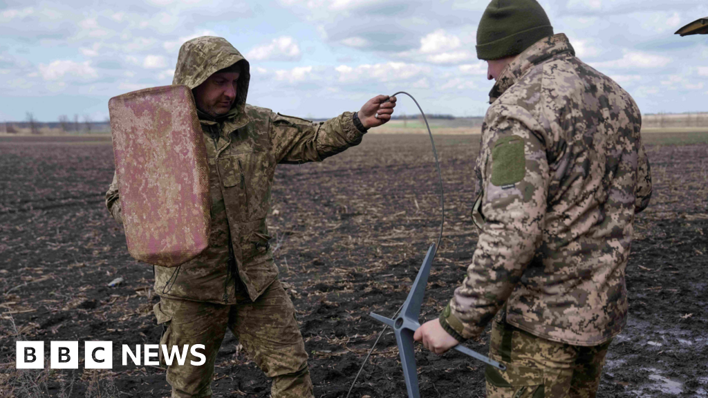 Musk cuts Starlink access for Russian forces – giving Ukraine an edge at the front