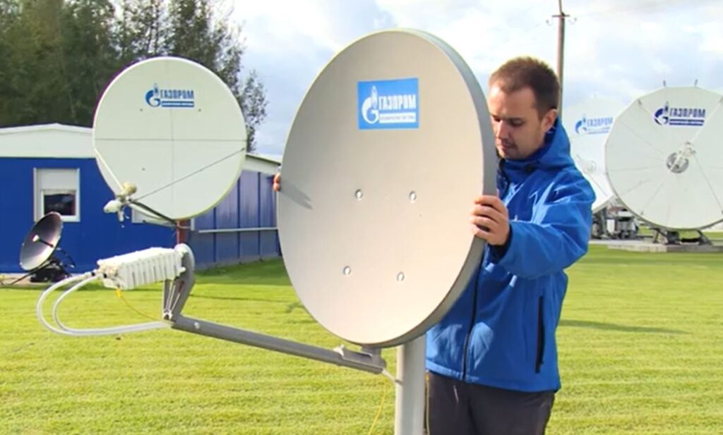 “It’s ass”: Ukraine’s intelligence intercepts Russian troops struggling with Gazprom terminals after Starlink shutdown