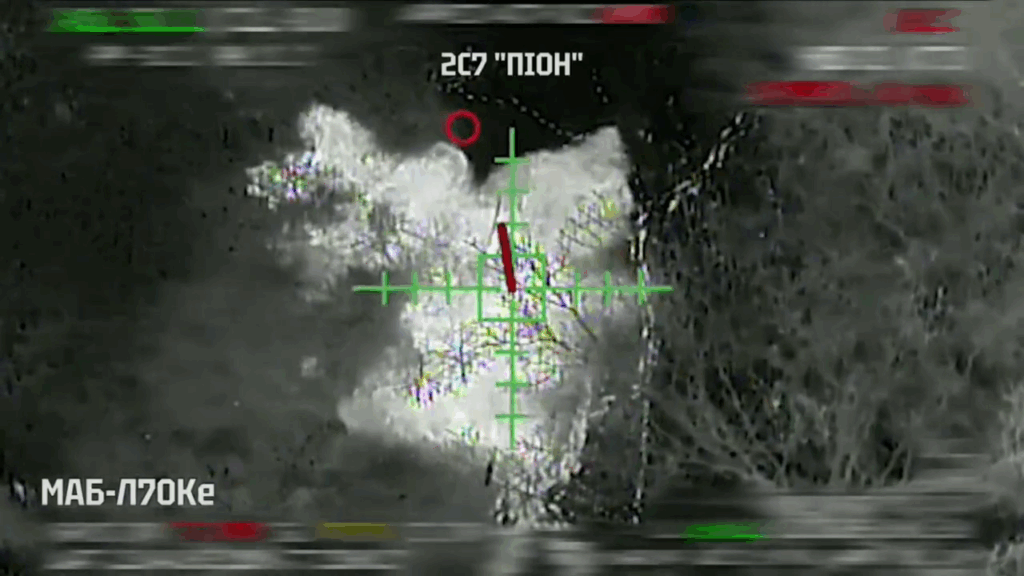 Bomber crews hunt down Russia’s 203mm Pion guns deep behind Luhansk front – 13 vehicles destroyed (VIDEO)