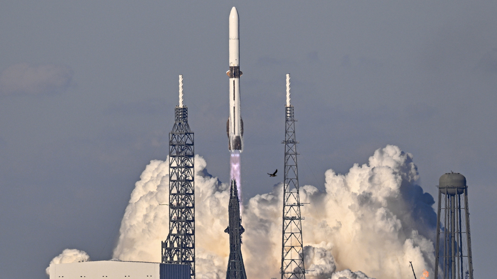 Blue Origin Is Coming For SpaceX With Over 5,000 Satellites Launching Sooner Than You’d Think