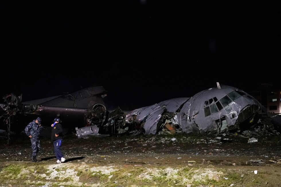 Cargo plane crash near Bolivia’s capital leaves 15 dead, damages vehicles