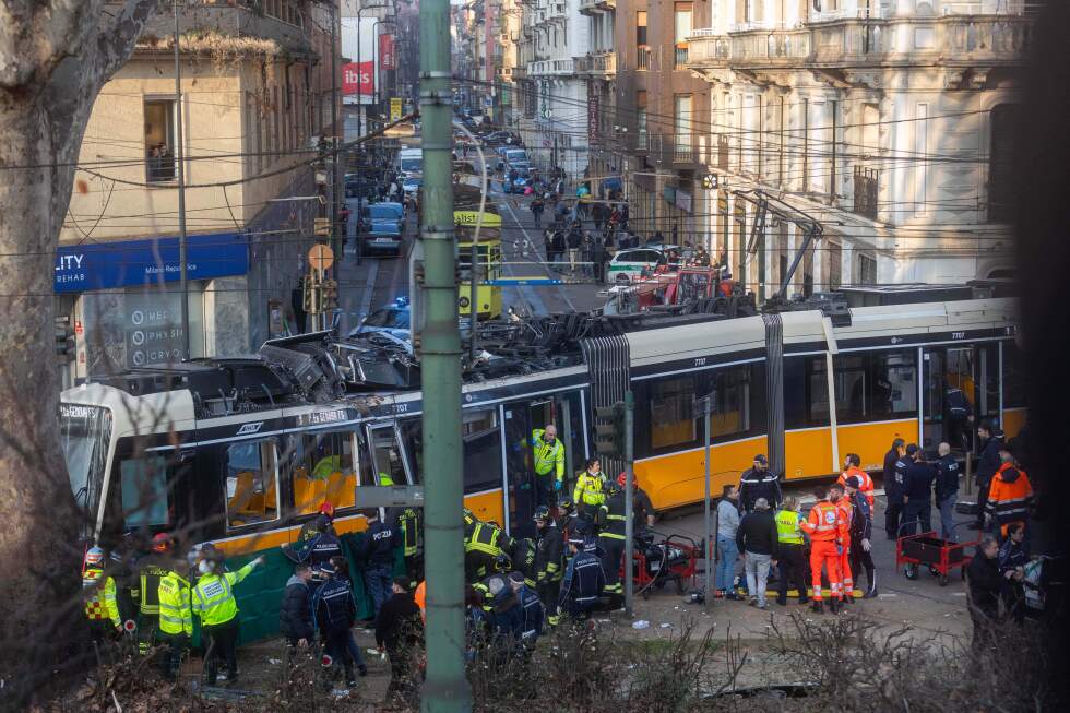 Milan tram derails and slams into a building, killing two people