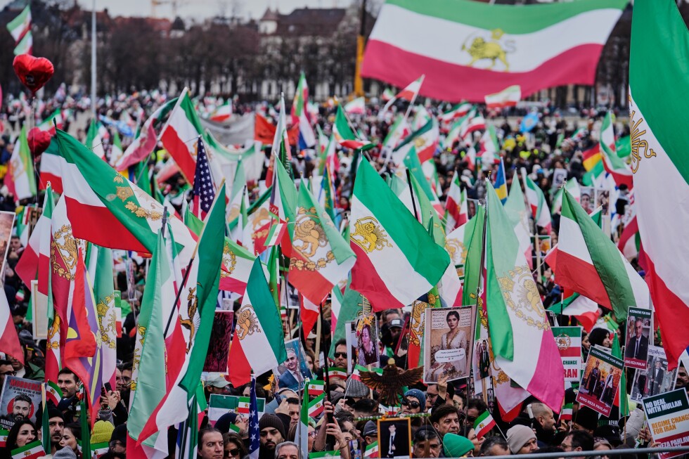 Supporters of Iran’s exiled crown prince rally for regime change in Munich