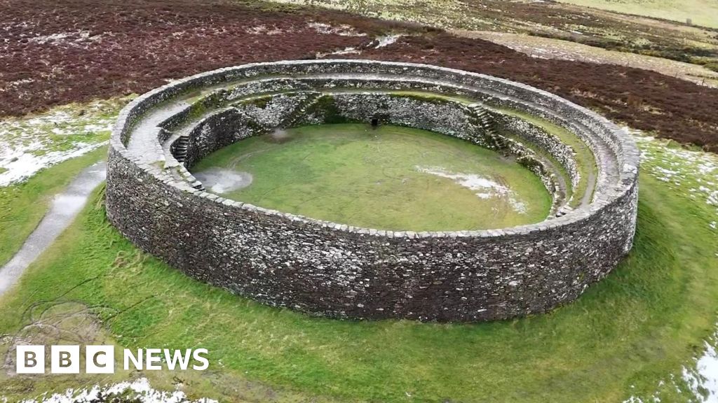 Ancient fort damage 'deeply concerning'
