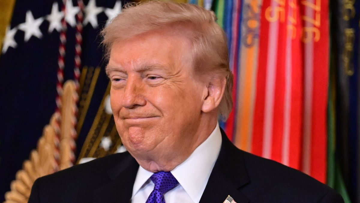 Trump humiliated as main ally refuses to send any backup warships to Hormuz