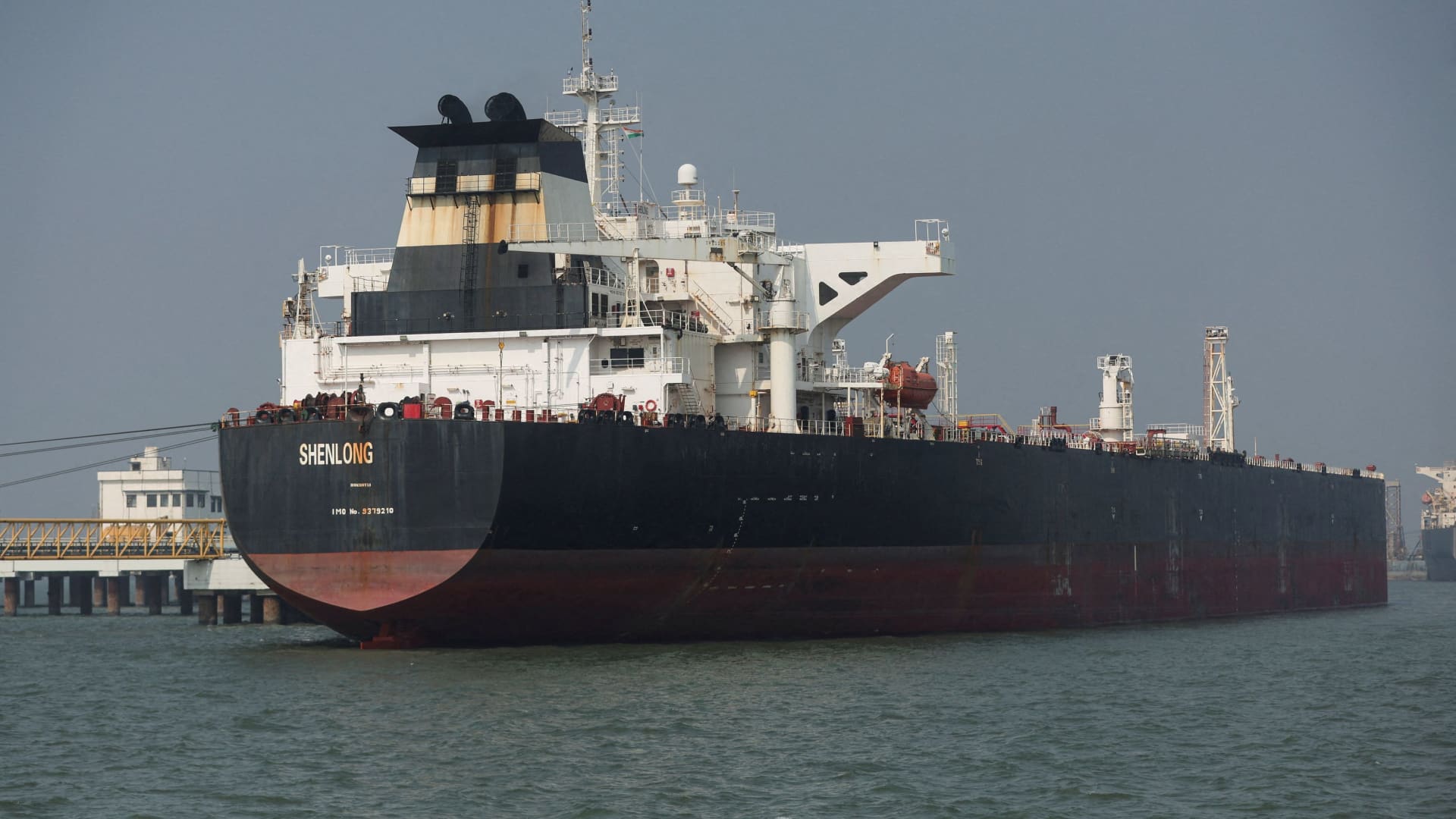 Retail prices could rise after Strait of Hormuz closure