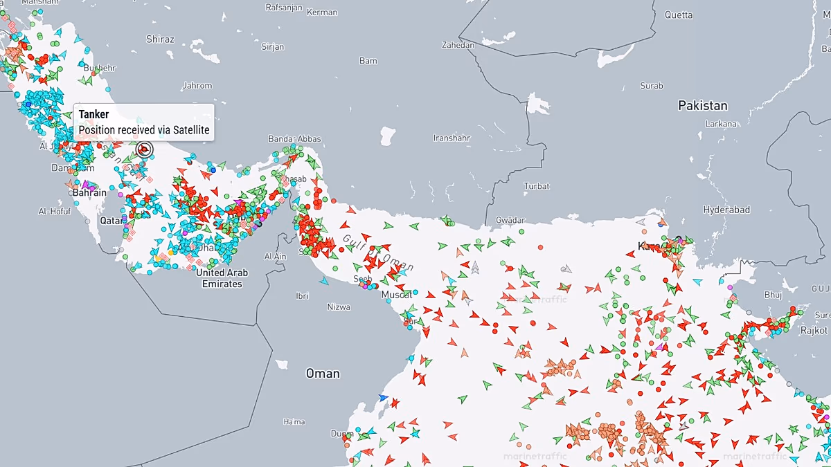 Video. Timelapse shows shrinking vessel traffic in the Strait of Hormuz