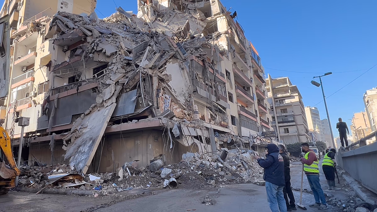 Video. Aftermath following overnight Israeli strikes on south Beirut