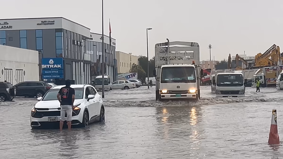 Video. Heavy rain and thunderstorms sweep across parts of the Gulf States