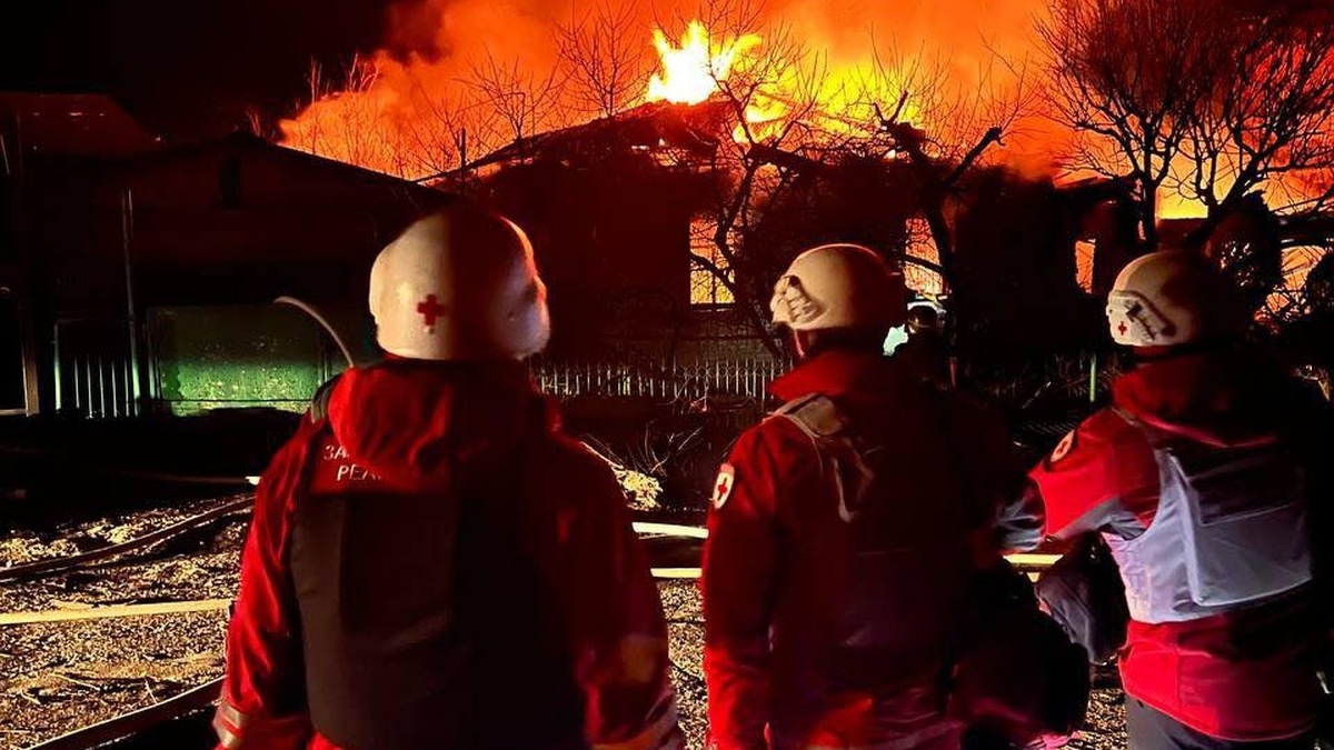 URCS assists victims after drone attacks in Zaporizhia