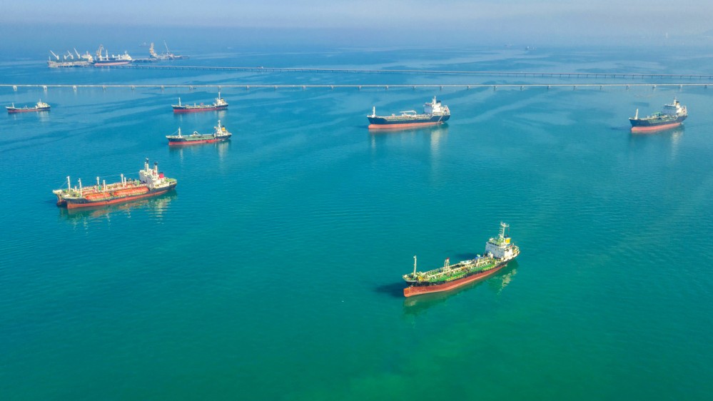 India Says 28 Oil and Gas Ships Are Stranded Near the Strait of Hormuz