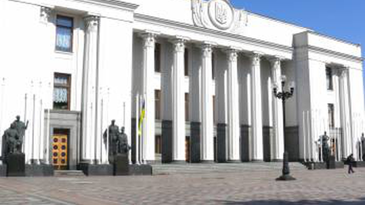 President trying to cover parliamentary crisis with wartime rhetoric – Friz