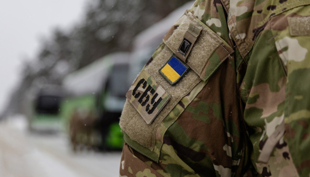 Police detain servicemen for reselling weapons stolen from front in Odesa region