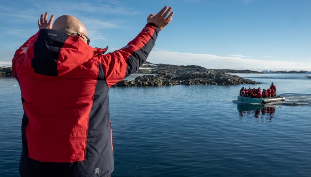 Rotation of annual expeditions begins at Vernadsky Research Base