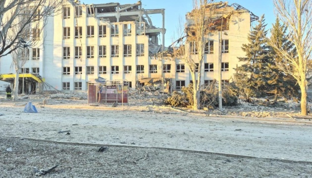 Russian army strikes Kramatorsk with aerial bomb at night, wounding six including children