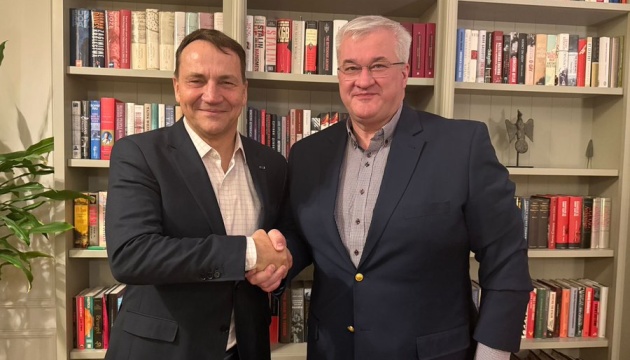 Sybiha meets Sikorski in Warsaw, discusses Hungary and €90B EU loan
