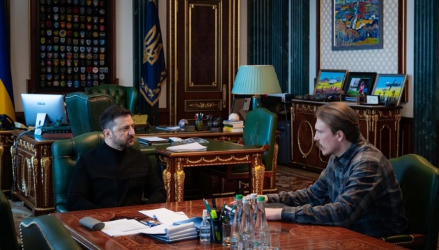 Zelensky holds meeting with Brigadier General “Redis”