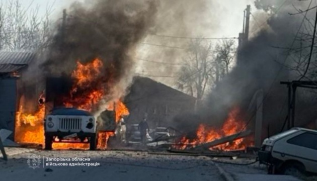 Russian guided bomb attack on Zaporizhzhia sparks fires, civilian injured