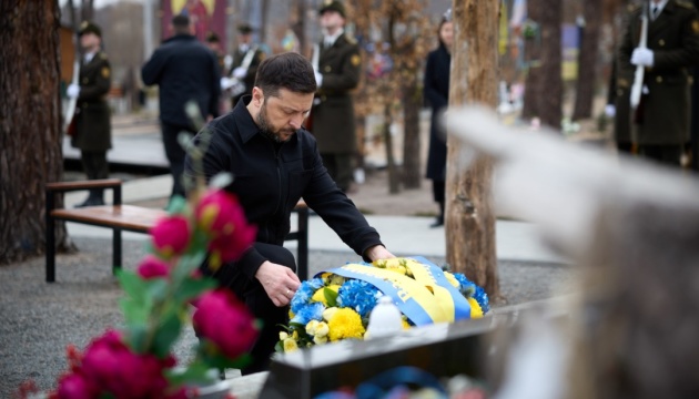 Zelensky honors soldiers killed in battles for Moschun