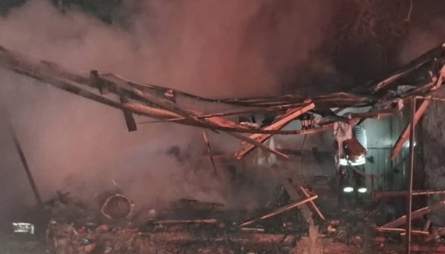 Russian forces attack Kharkiv region with guided aerial bombs and drones; one person injured