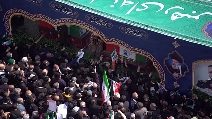 Iran: Mass funeral in Tehran for Larijani and other officials killed in strikes