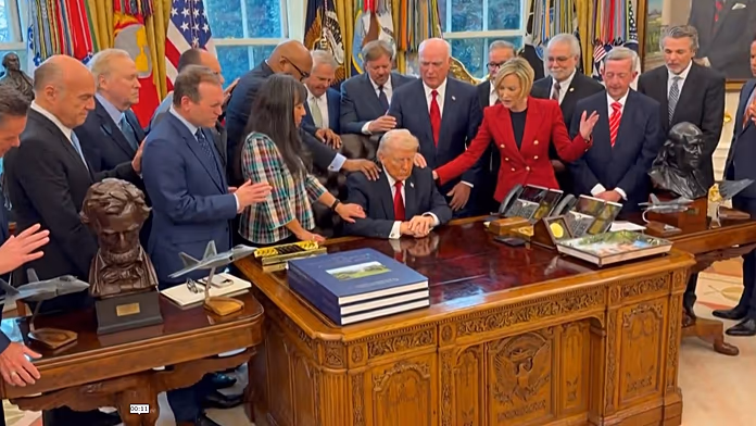 Faith leaders pray over Trump in Oval Office